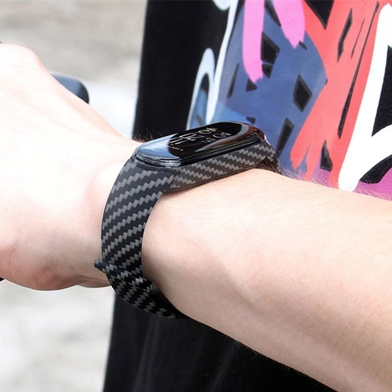 - Dây đeo thay thế carbon dành cho Xiaomi Miband 7/ Mi band 7