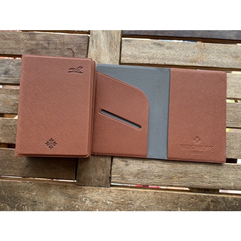 Ví Passport Patek