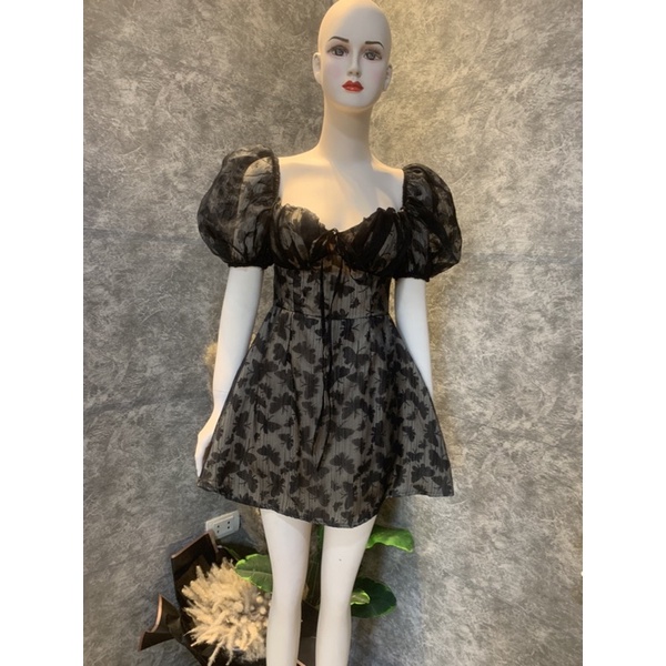 Váy ren tay bồng mặc được 2 kiểu siêu xinh