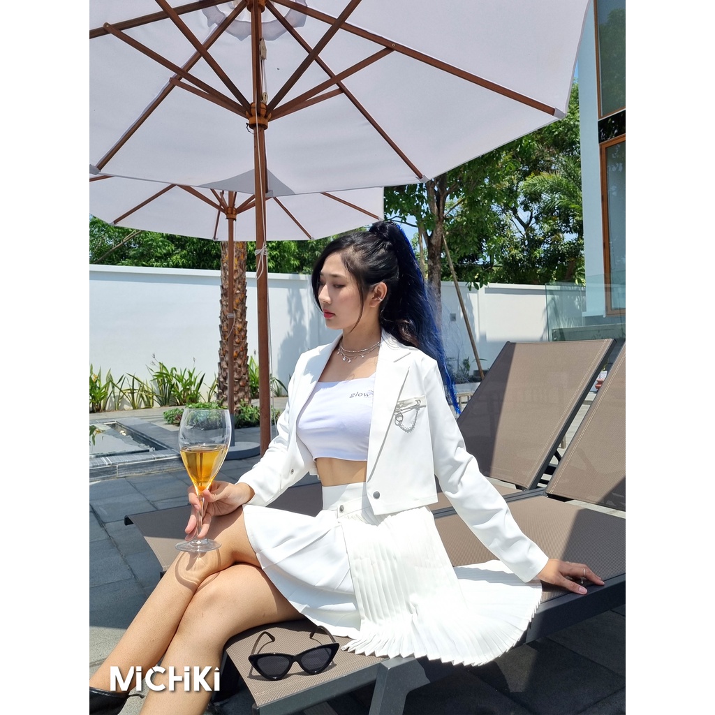 Áo blazer dài tay Michiki kiểu croptop (Trắng) phong cách Ulzzang - Hàng thiết kế cao cấp (46kg - 55kg) | BigBuy360 - bigbuy360.vn
