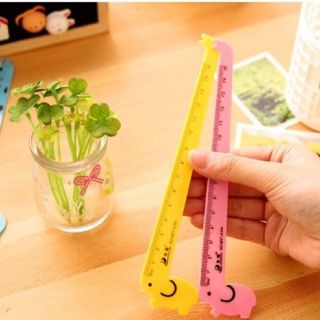 Thước kẻ voi chuột mèo