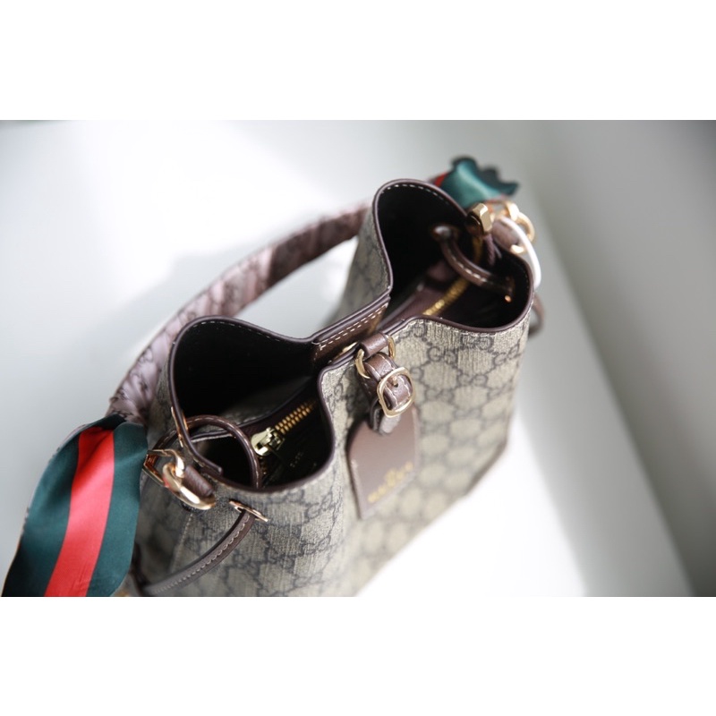 Túi Xách Cao Cấp  hàng fullbox nguyên seal kèm khăn quấn quai túi