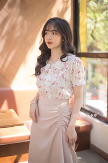 Áo hoa voan đục lỗ