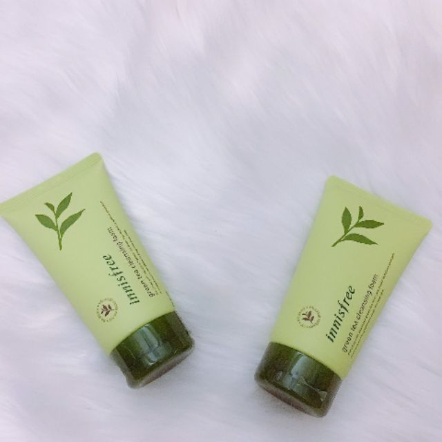 Sữa  rửa  mặt  trà  xanh mẫu  cũ