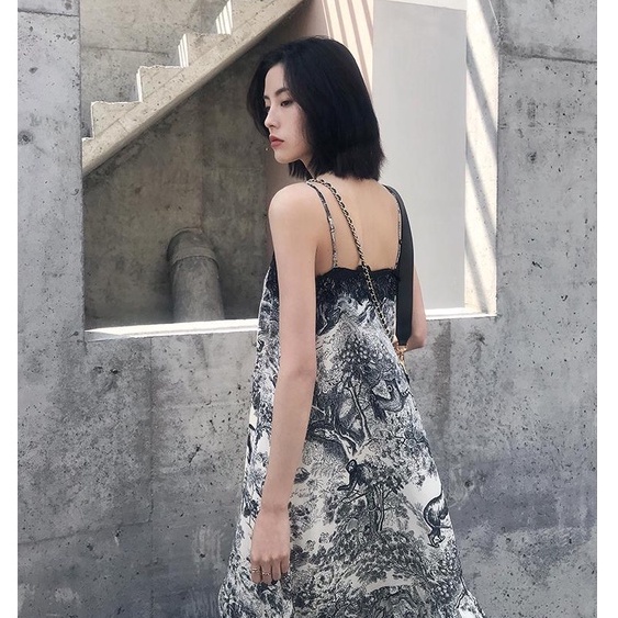 Đầm Hai Dây Cổ Chữ V Phong Cách Pháp Thời Trang Mùa Hè Mới 2022 Cho Nữ