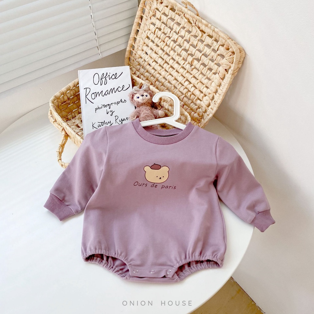 Bộ liền thân dài tay con gấu kèm tất quần bé trai bé gái