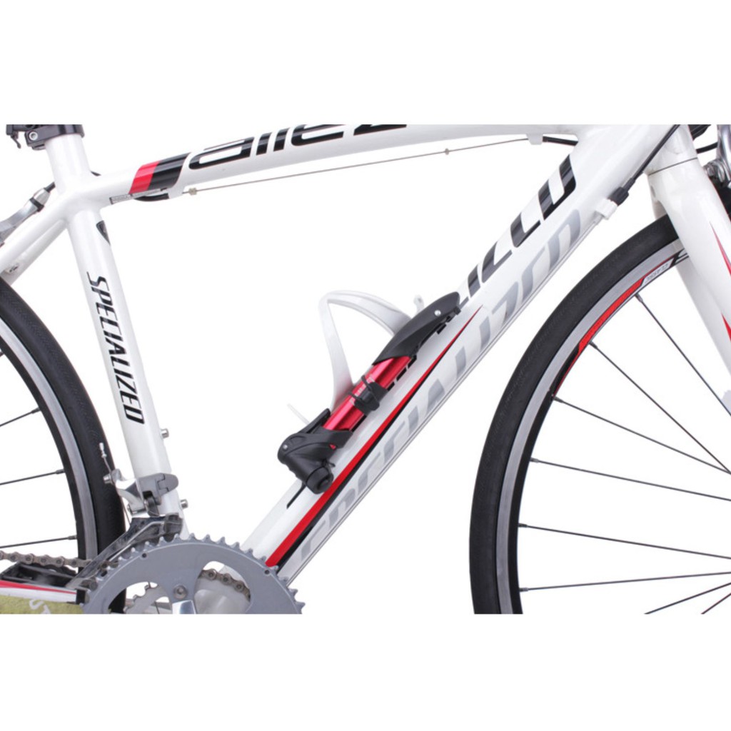 Bát gắn ống bơm xe đạp bên hông