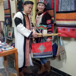 Túi thổ cẩm lanh Hà Giang