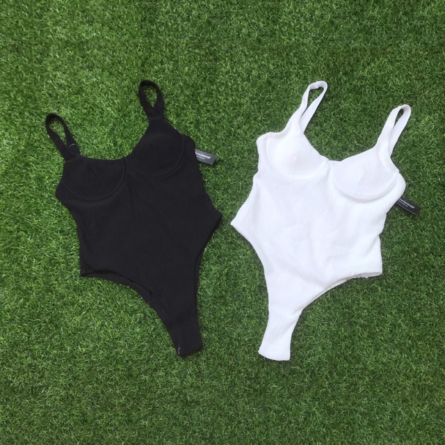 Bodysuit gân đi biển ( christina)