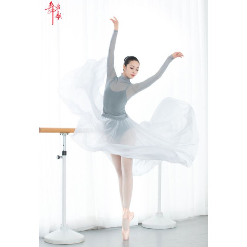 Váy 720 - 630 độ tặng quần váy