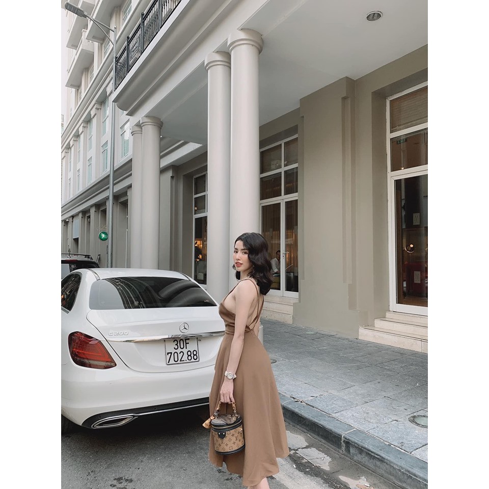 VÁY XOÈ CỔ YẾM PHỐI CHÂN XẾP LI HOT HIT