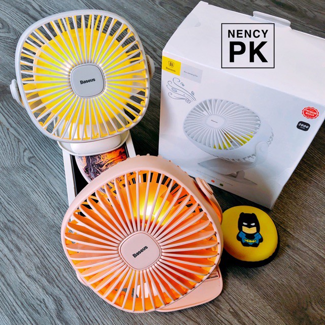 Quạt tích điện mini kẹp bàn có đèn Baseus chính hãng