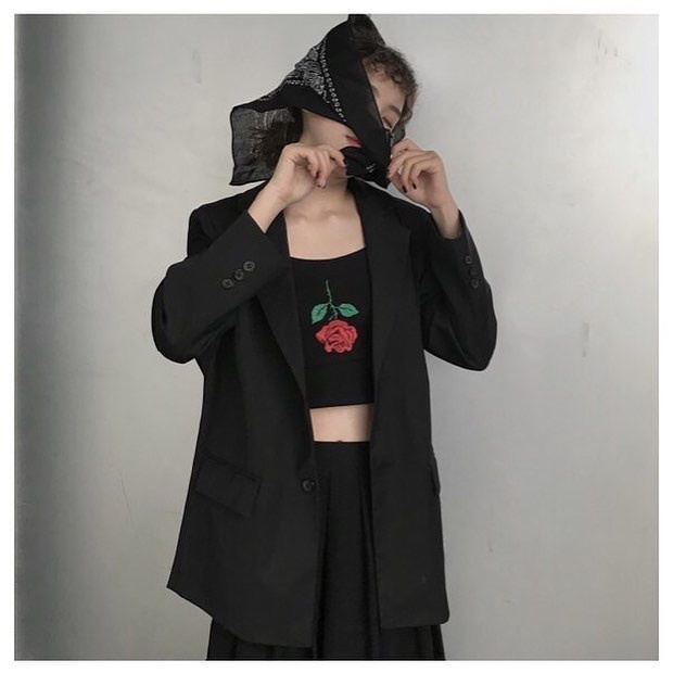 áo 2 dây croptop thêu hoa hồng đỏ thời trang nữ cá tính