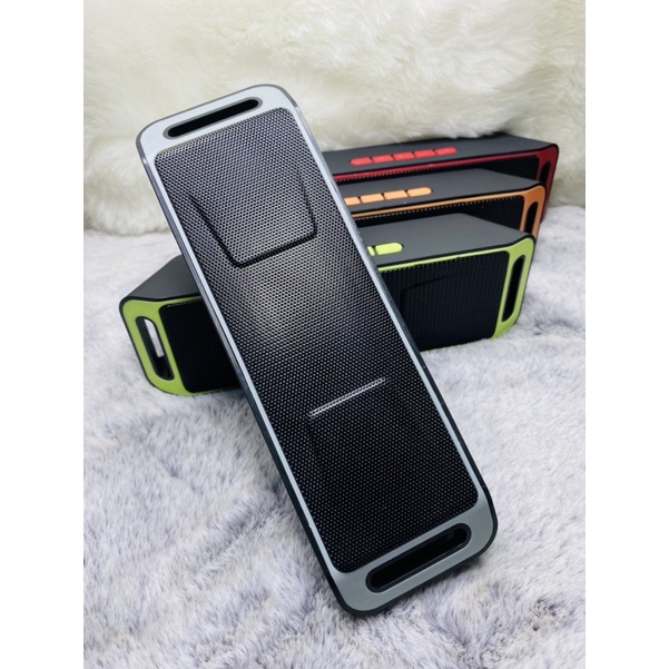 Loa Bluthoot không dây Mega Bass, pin 2h liên tục, kháng nước ip67,màu ngẫu nhiên