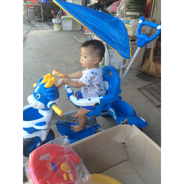 Xe đẩy 3 bánh có ô che, có nhạc