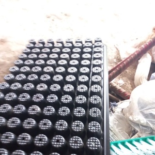 vĩ ươm cây 104 lỗ
