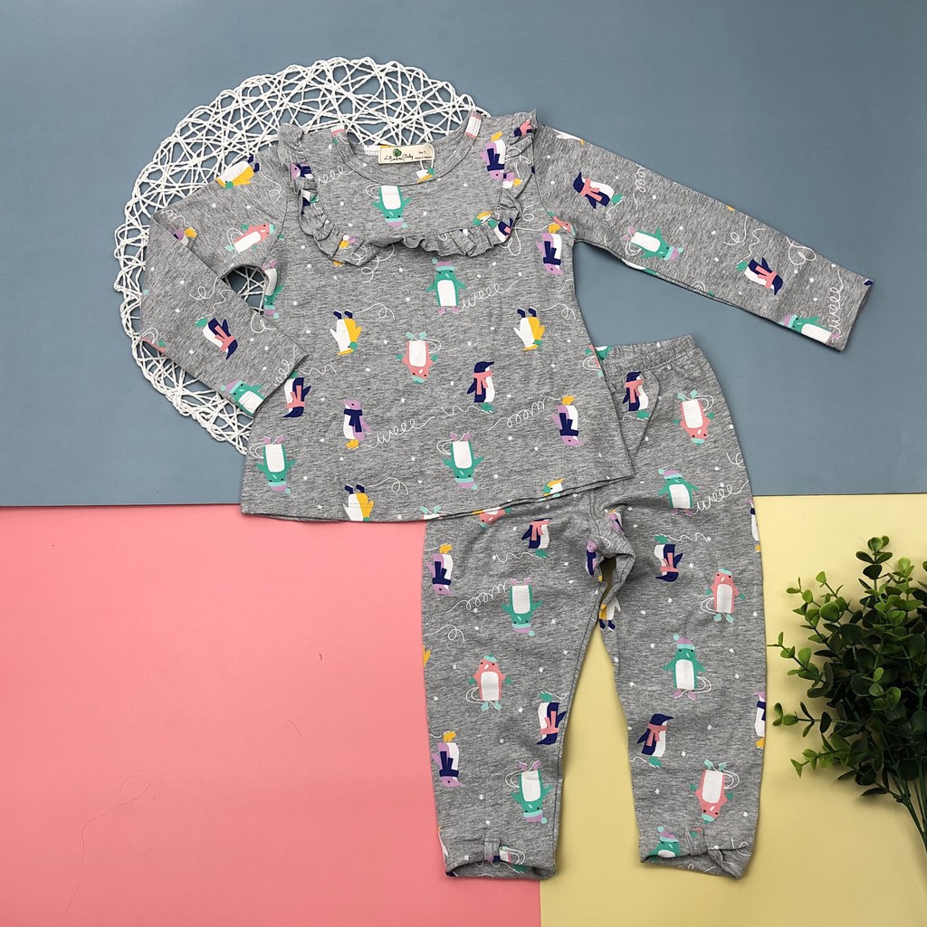 Bộ cotton bốn chiều thu đông dài tay hoa văn viền ngực bé gái size 1-7T, cho bạn từ 11-26kg.Chất cotton đẹp, dày dặn