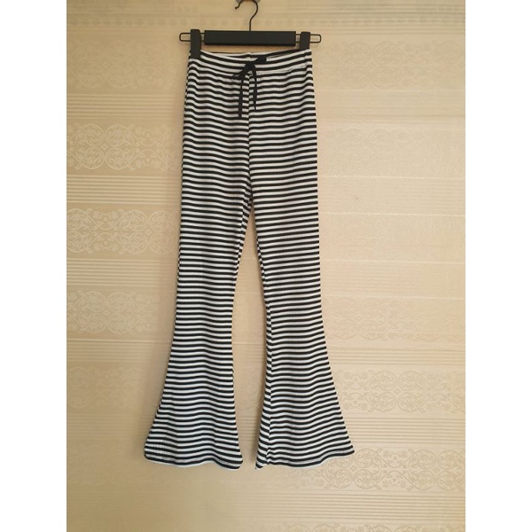 Quần ống loe (quần cạp cao) - CHUCHACLOTHING