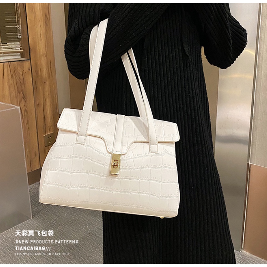 G157 Túi xách nữ hai màu trắng, đen đeo vai form túi 33*22 thoải mái để đồ