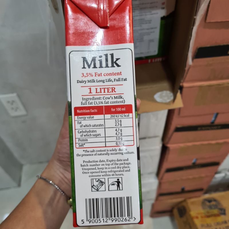 Sữa Tươi Mlekovita nguyên kem thùng 12 hộp 1L date 2022