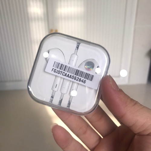 Tai nghe nhét tai với Jack cắm 3.5mm dùng cho điện thoại táo, tablet và các thiết bị sử dụng cổng 3.5mm