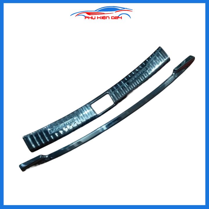 Ốp chống trầy cốp Sorento 2020-2021-2022-2023 thép không gỉ vân cacbon chống trầy bảo vệ xe