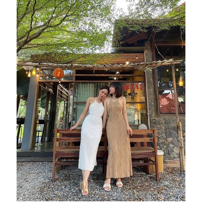 ĐẦM MAXI CỔ YẾM ĐAN LƯNG VẢI THUN GÂN SÓNG