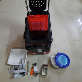 Thùng câu cá Daiwa 32l