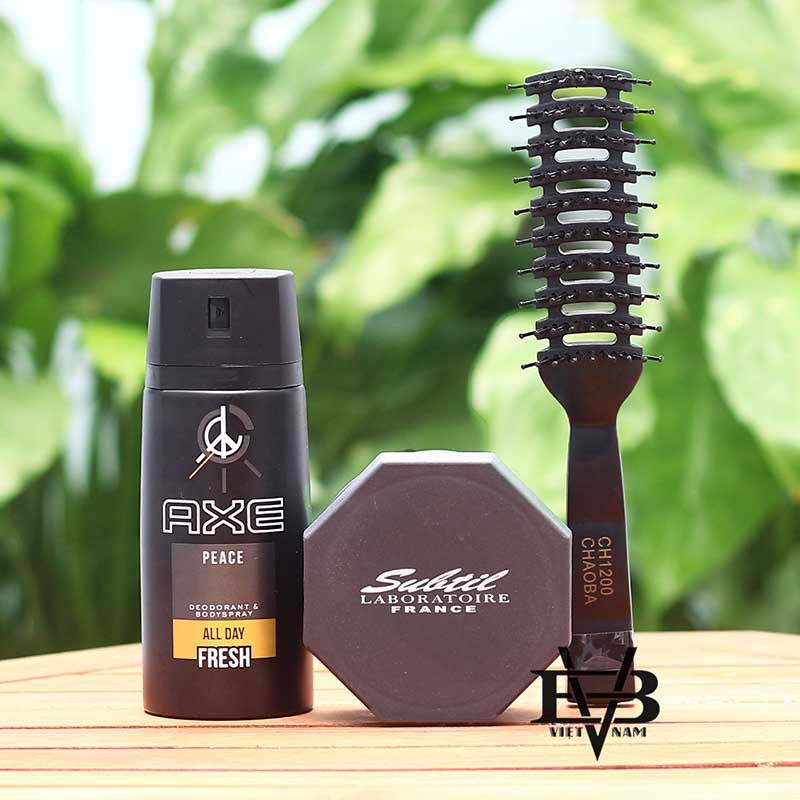 sản phẩm sáp vuốt tóc nam Clay Wax + Xịt khử mùi toàn thân AXE 150ml - Tặng kèm lược