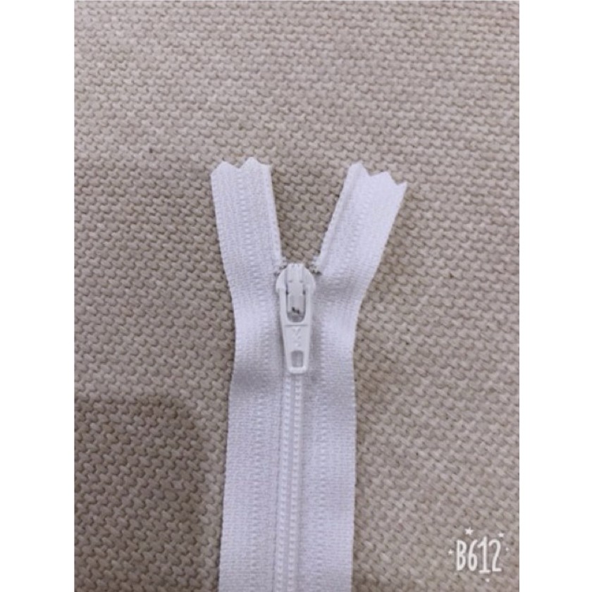 Khoá quần hãng YKK màu trắng