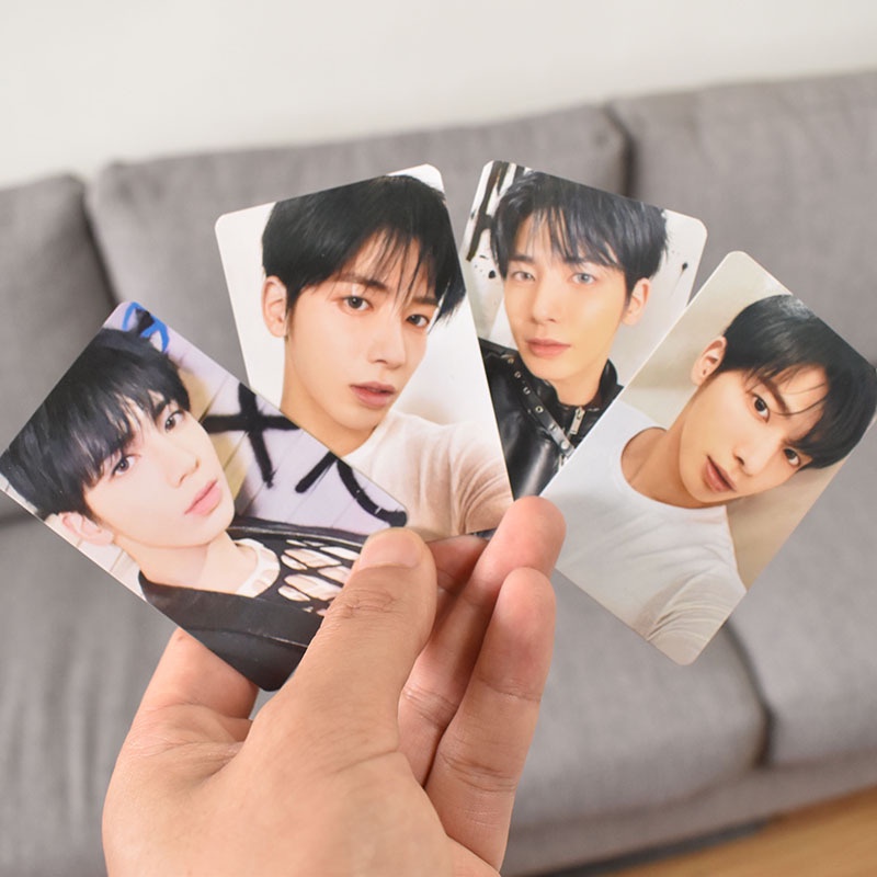 Bộ Album Ảnh Nhóm Nhạc TXT 2: Thứ Năm Độc Đáo