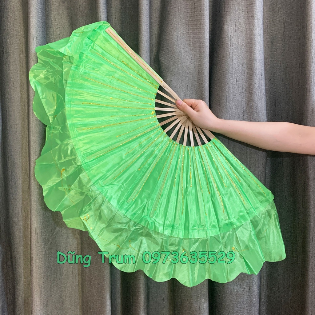 Quạt múa 1 màu nan tre phun kim tuyến cực đẹp