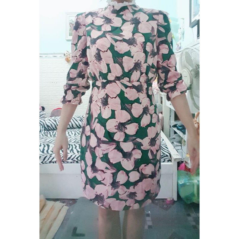 Thanh lý đầm hoa size S,  hoa chất đẹp .