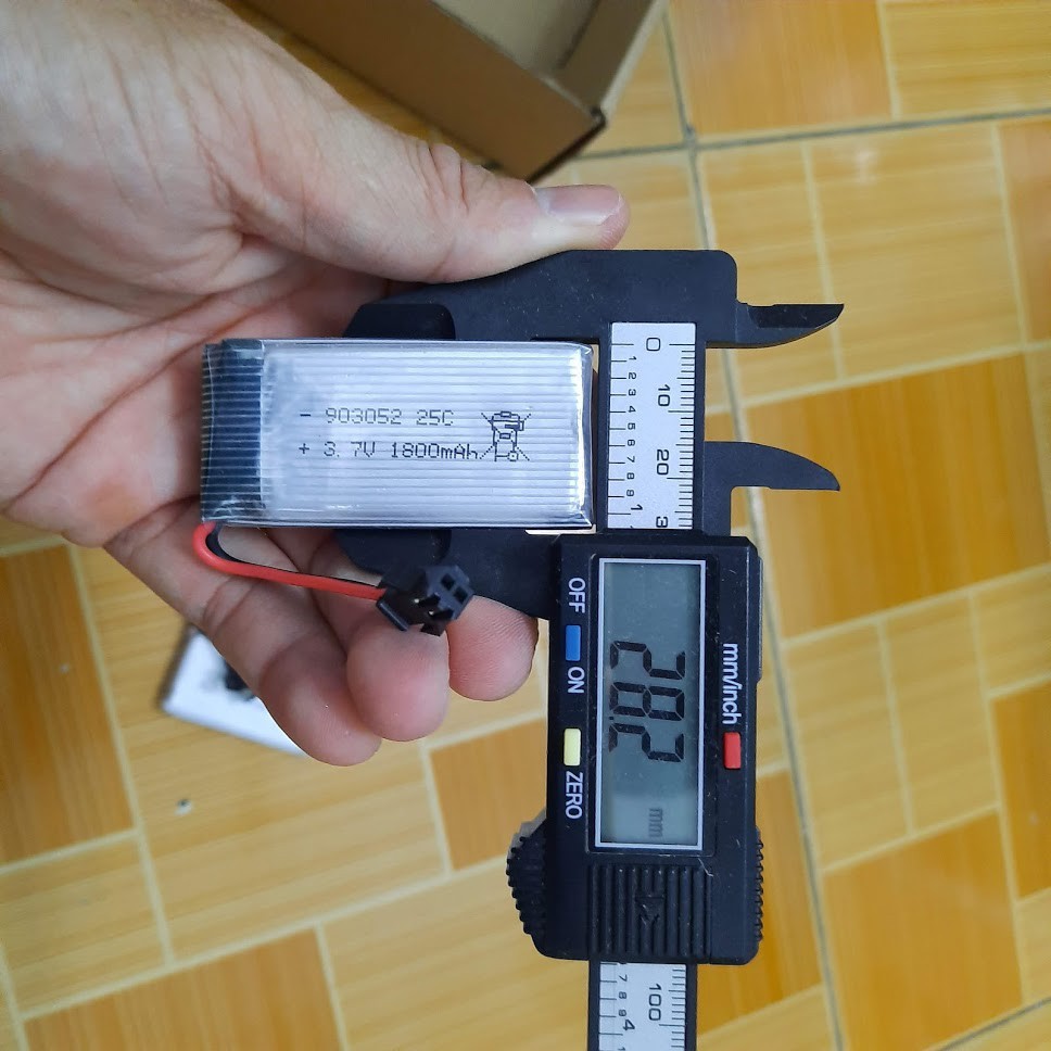 Pin sạc flycam 3.7v 1800mah cổng SM