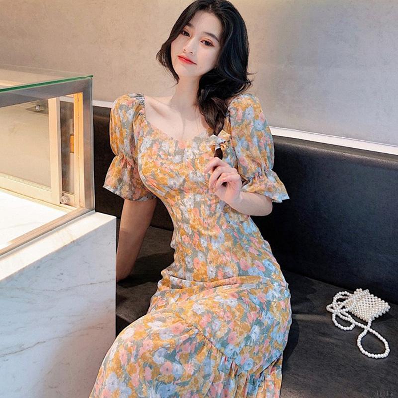 Đầm Hai Dây Họa Tiết Hoa Thiết Kế Xẻ Tà Quyến Rũ