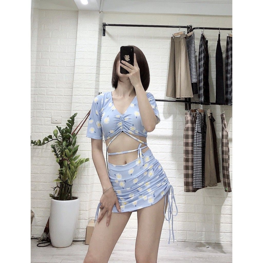 Bikini cộc tay quần giả váy nên xanh hoa cúc trắng mặc đi biển đi bơi siêu đẹp( 100% như hình)