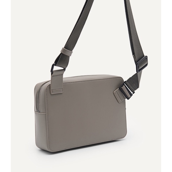 Túi đeo chéo Nam Pedro sling Bag hàng đẹp nét da mềm chuẩn Tag Mac