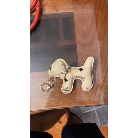 Móc khoá cún MO M treo balo hàng QC