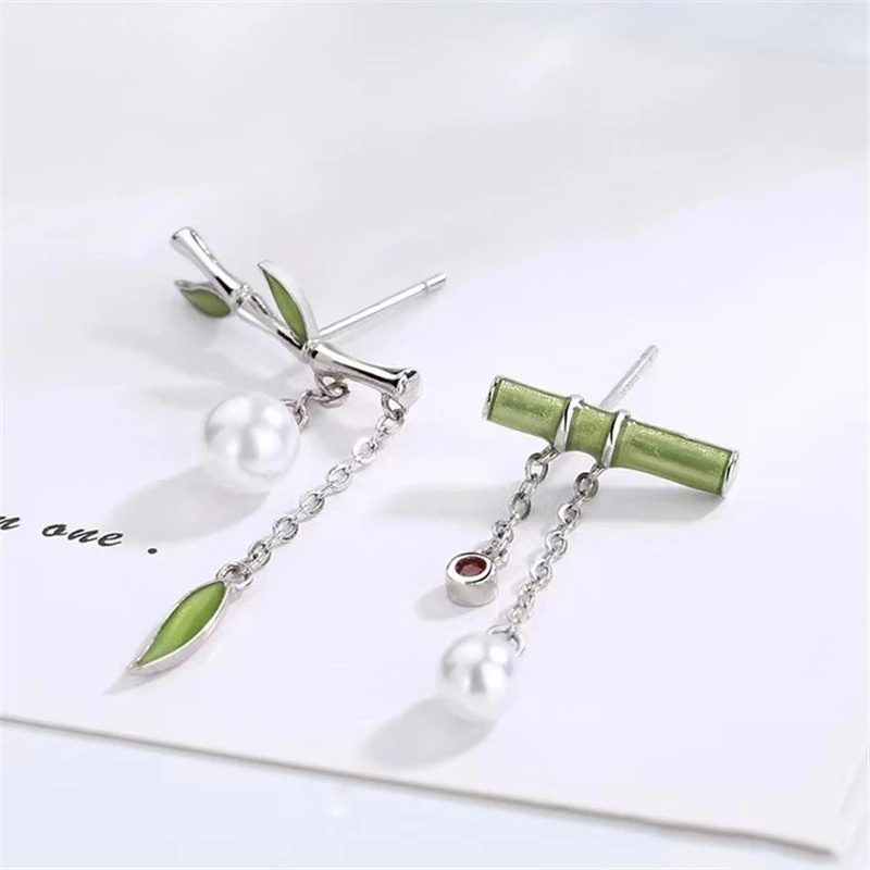 Khuyên Tai Hình Lá Tre Đính Ngọc Trai Thời Trang Nữ