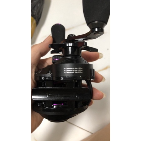 Máy Câu Cá Ngang AF2000 tay trái và tay phải