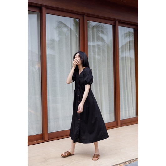 SHU SHI - Đầm Ly Ngực Cúc Gỗ ( ảnh chính chủ )
