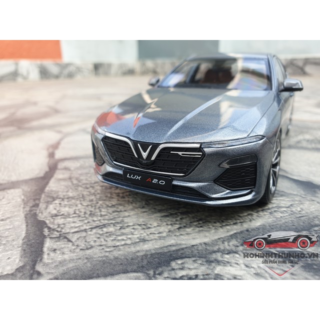 Xe mô hình Vinfast Lux A 2.0, tỉ lệ 1:24