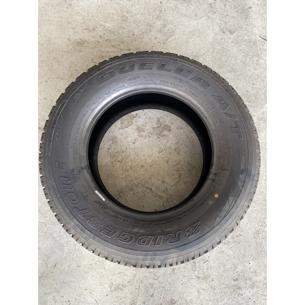 Lốp Bridgestone 265/65R17 D693