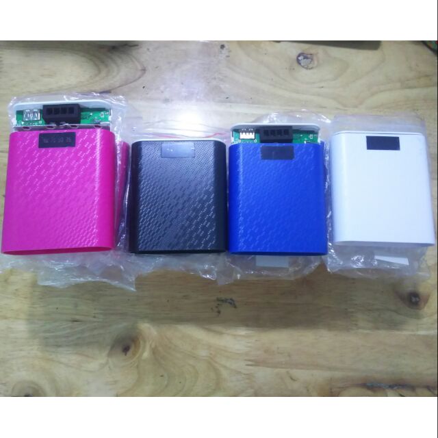 Box sạc dự phòng 4cell