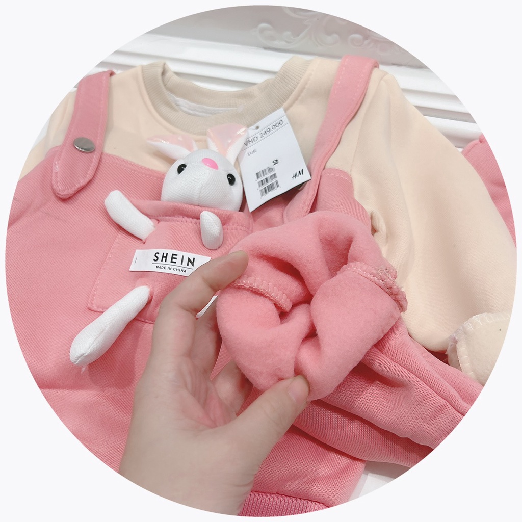 BỘ ÁO YẾM HỒNG THỎ DÀI TAY CHO BÉ