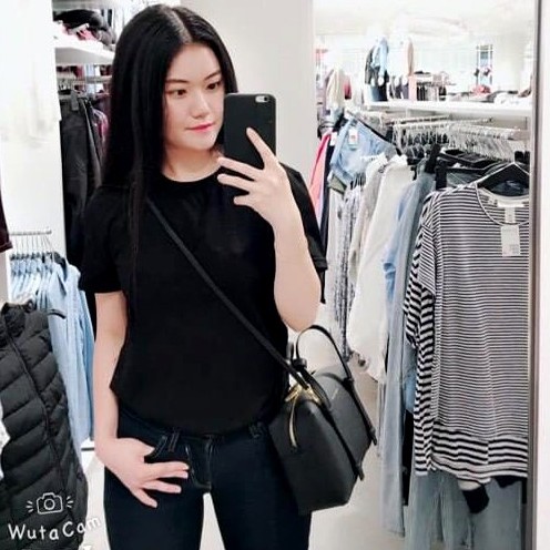 Áo Thun Trơn Nhiều Màu Andromeda Ngắn Tay Cổ Tròn Vải Mịn Mát Phom Xuông Cho Cả Nam và Nữ
