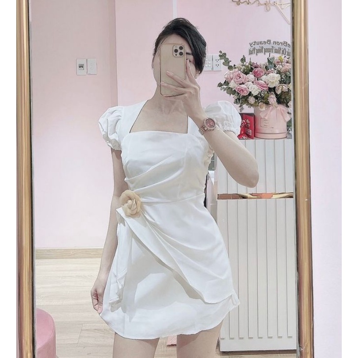 ĐẦM CỔ VUÔNG VẠT XÉO KÈM TAG HOA EO