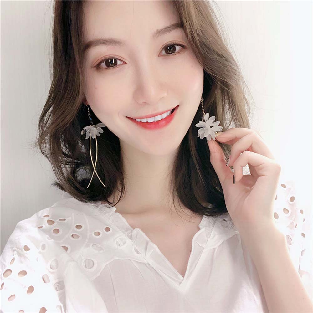 Khuyên Tai Trang Dáng Dài Tạo Hình Độc Đáo Dành Cho Nữ