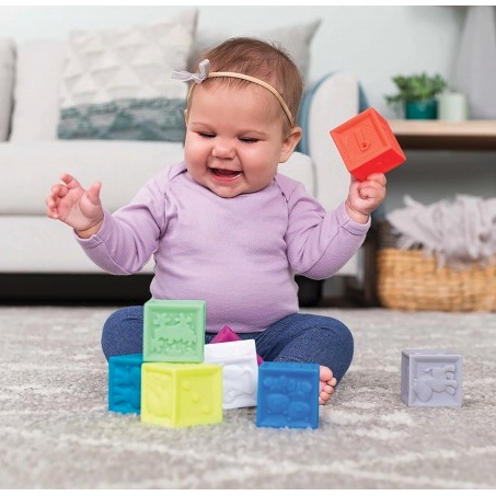 BỘ ĐỒ CHƠI KÍCH THÍCH GIÁC QUAN INFANTINO CHO BÉ – SQUEEZE &amp; STACK BLOCKS