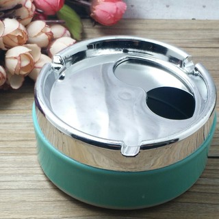 Gạt tàn thuốc nắp xoay